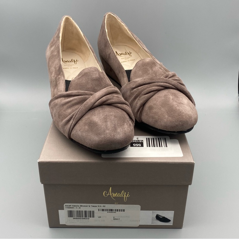 Escarpins Amalfi By Rangoni En Daim, Taille 9.5 US, Wedge, Neufs Avec Emballage